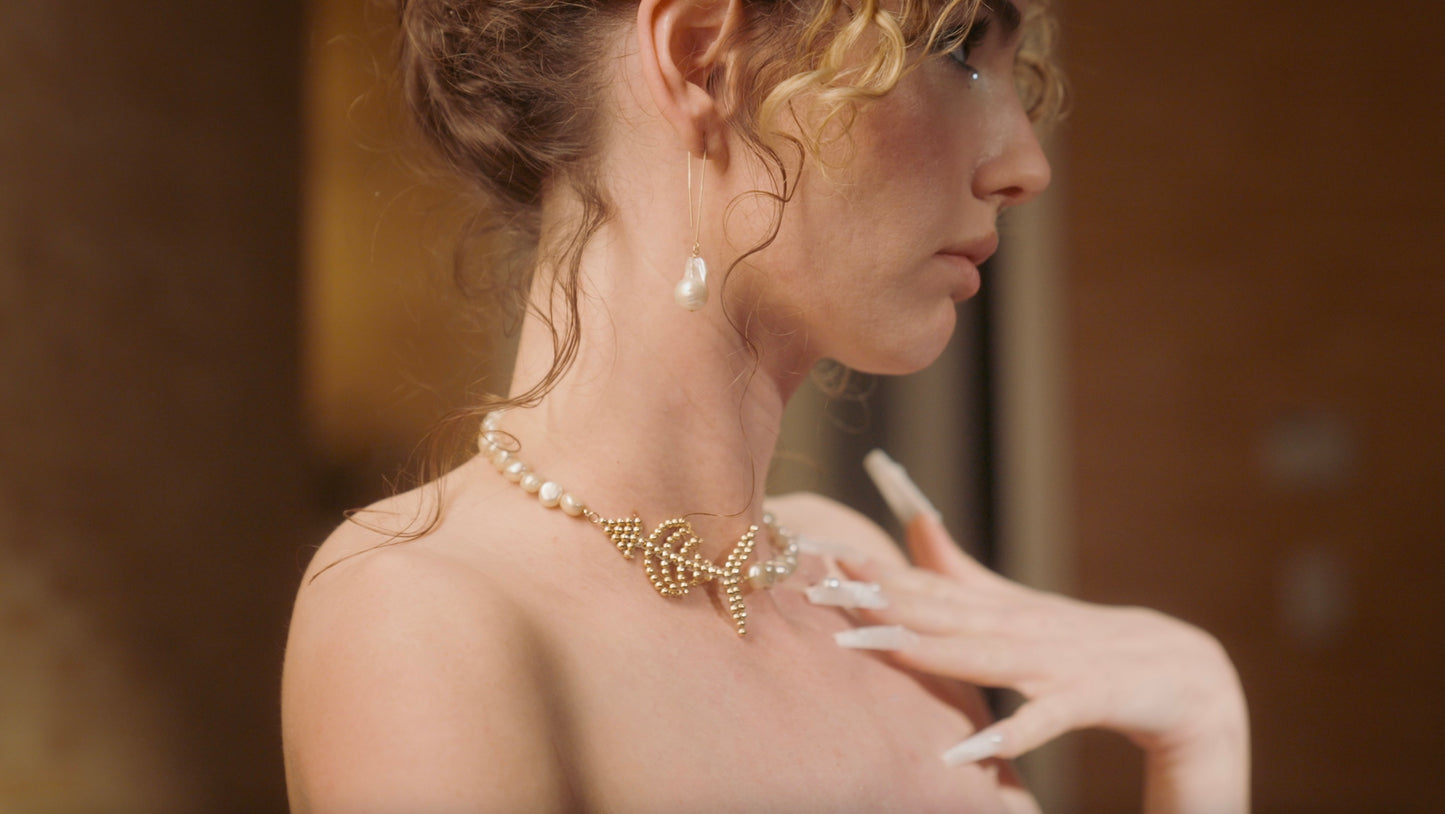 Large Fishbone Pearl Necklace